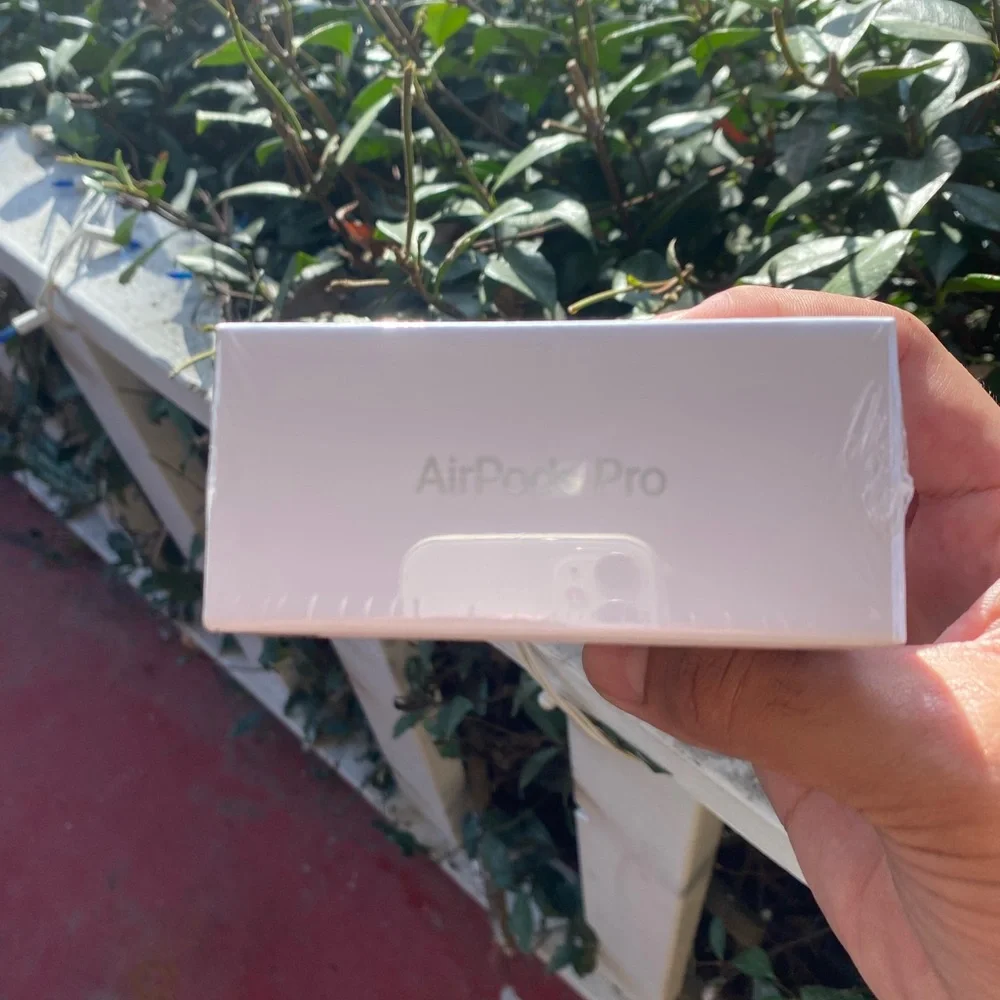 Wireless Earbuds with ANC - White